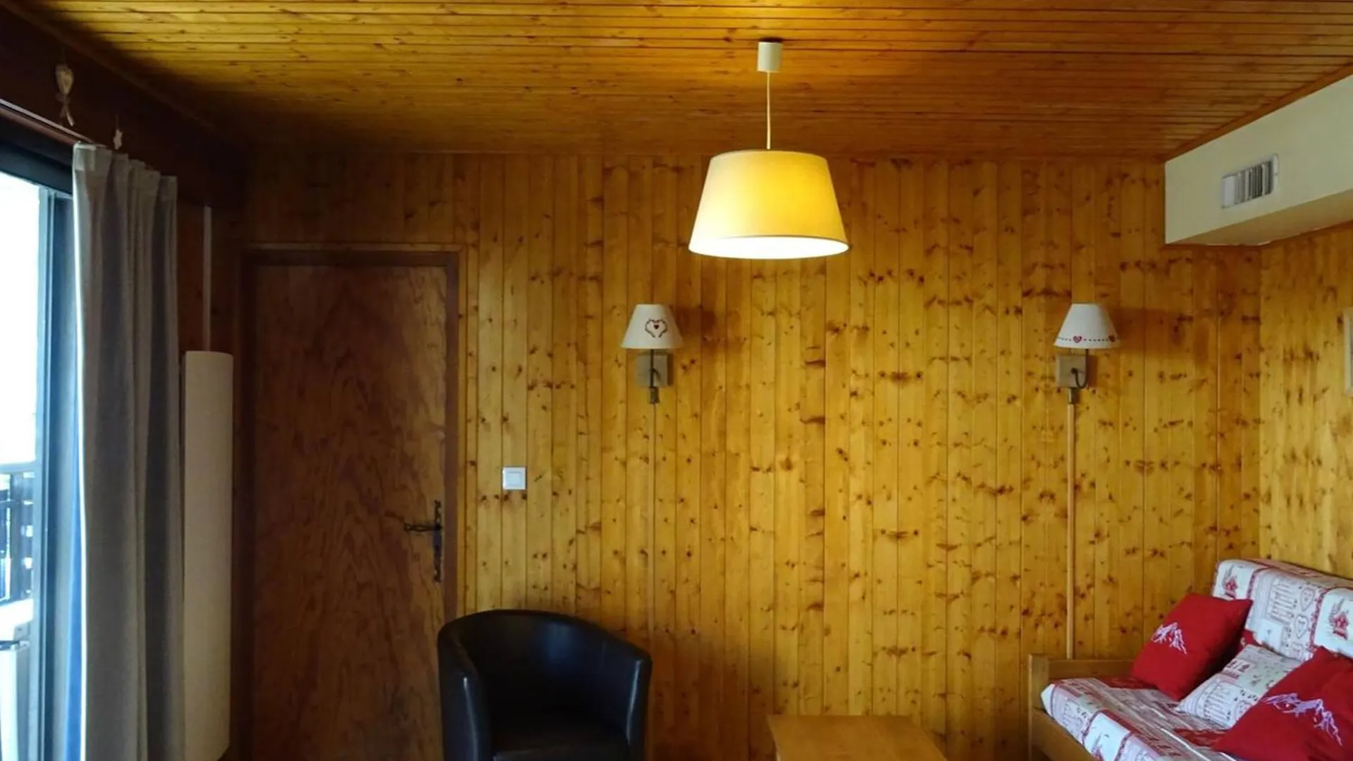 Appartement 2 Pieces 6 Pers, Skis A 50M, Garage, Centre Les Gets A 300M - Fr-1-802-10 0*,  France